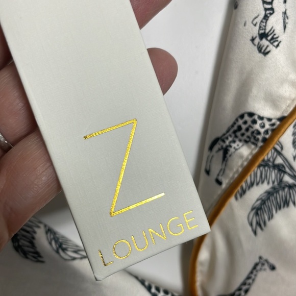 Z SUPPLY JOLIE SAFARI SATIN LOUNGE PAJAMA TOP NEW - Picture 5 of 7